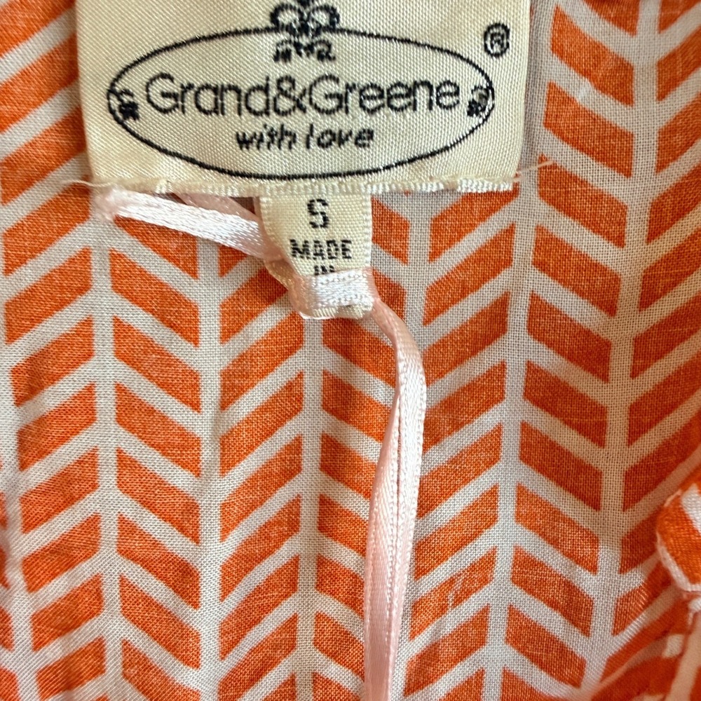 Grand & Greene Sz Small NWT Orange Chevron Tie Front Sleeveless Rayon Blouse - Picture 3 of 9